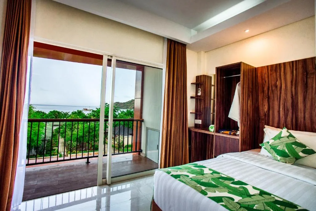 Premier Room Ocean View — Sylvia Hotel & Resort Komodo