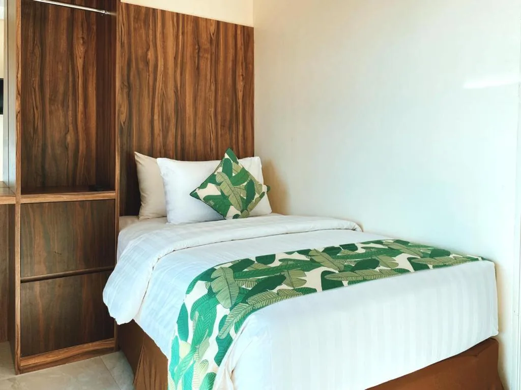 Sylvia Hotel & Resort Komodo — photo 8